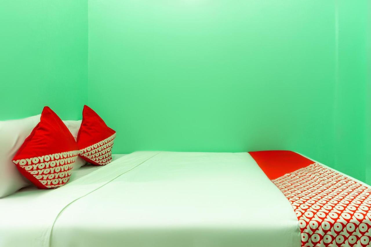 Oyo 3095 Semarapura Homestay Makassar Exteriör bild